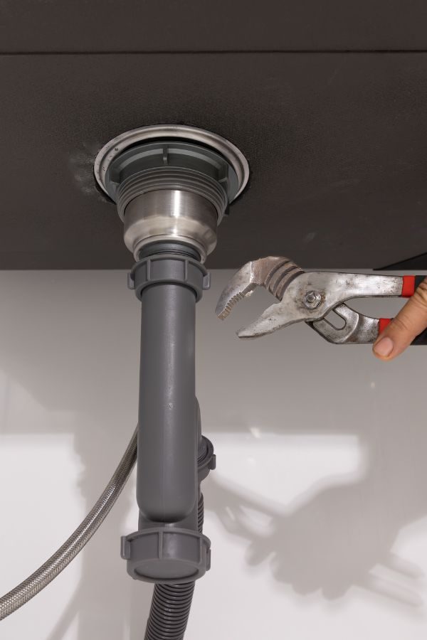 Rohrverstopfung in Düsseldorf – Ursachen erkennen & vorbeugen Rohrfrei Düsseldorf Rohrverstopfung in Düsseldorf – Ursachen erkennen & vorbeugen Rohrfrei Düsseldorf